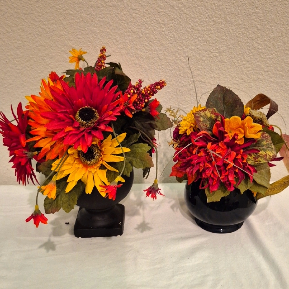 Artificial Silk Flowers (2) Arangements